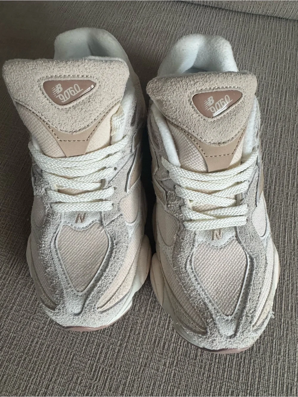 New Balance Cream & Beige Sculpted-sole Sneakers - Picture 2 of 2